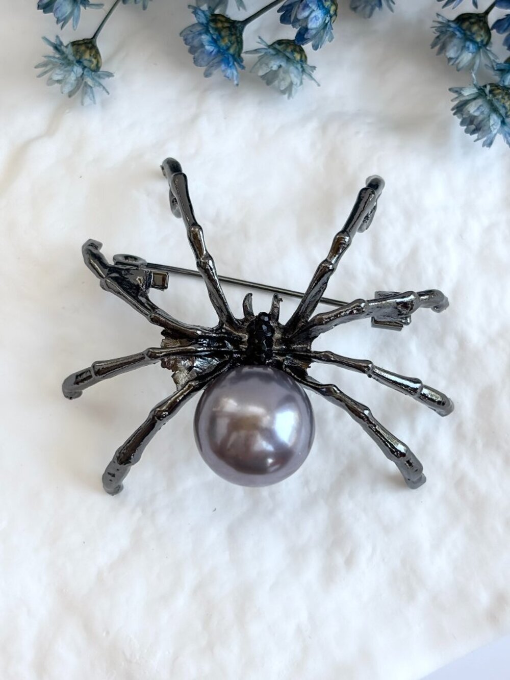 Spider Figural Dark Silver Faux Taihitian Pearl Accented Halloween Spooky Brooch
